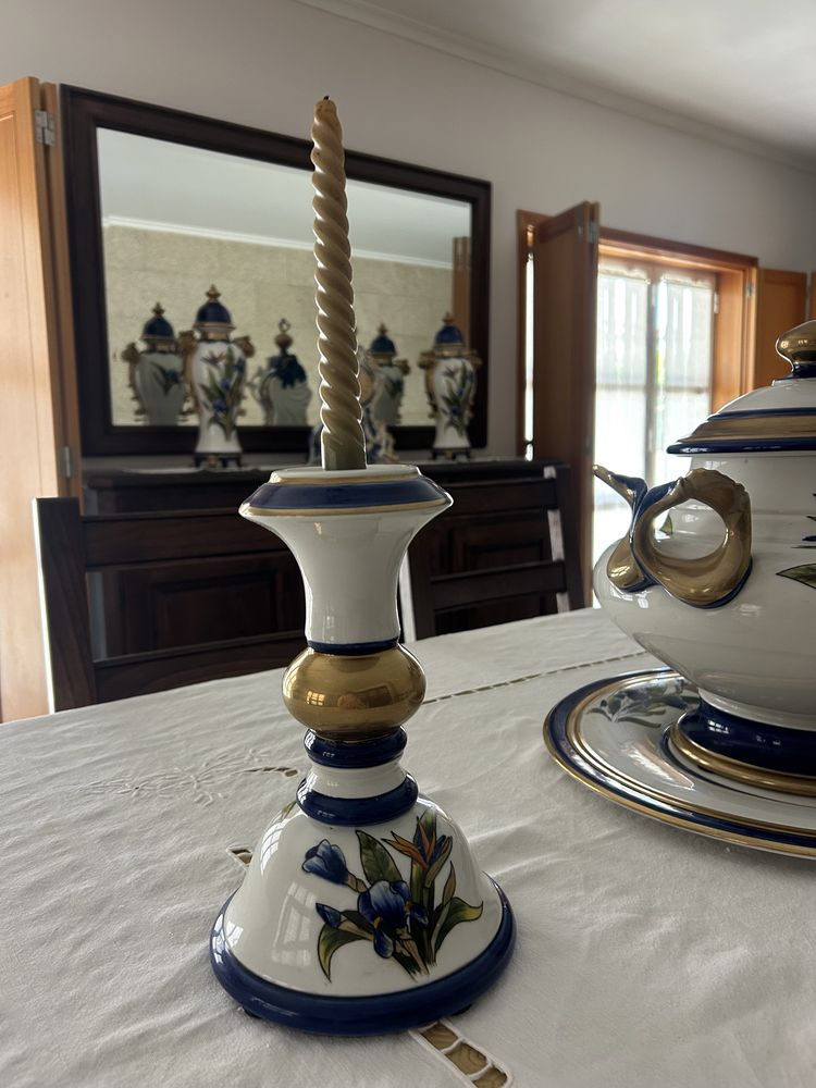 Porcelana Pintada à Mão - Galo d’ouro
