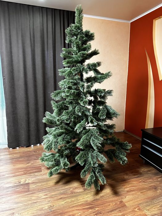 Штучна ялинка ( сосна)
