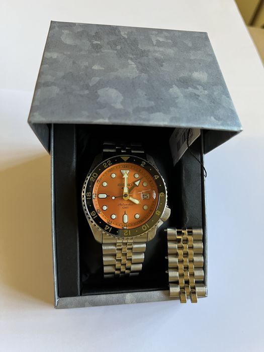 Seiko SSK005K1 GMT Mostrador laranja