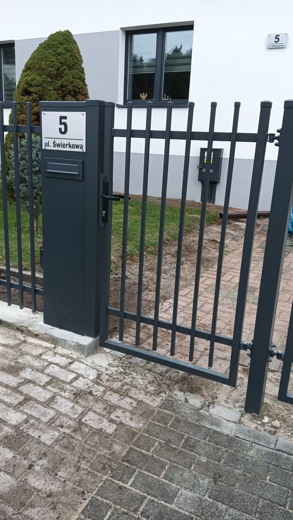 Ogrodzenie grzebieniowe i nowoczesne