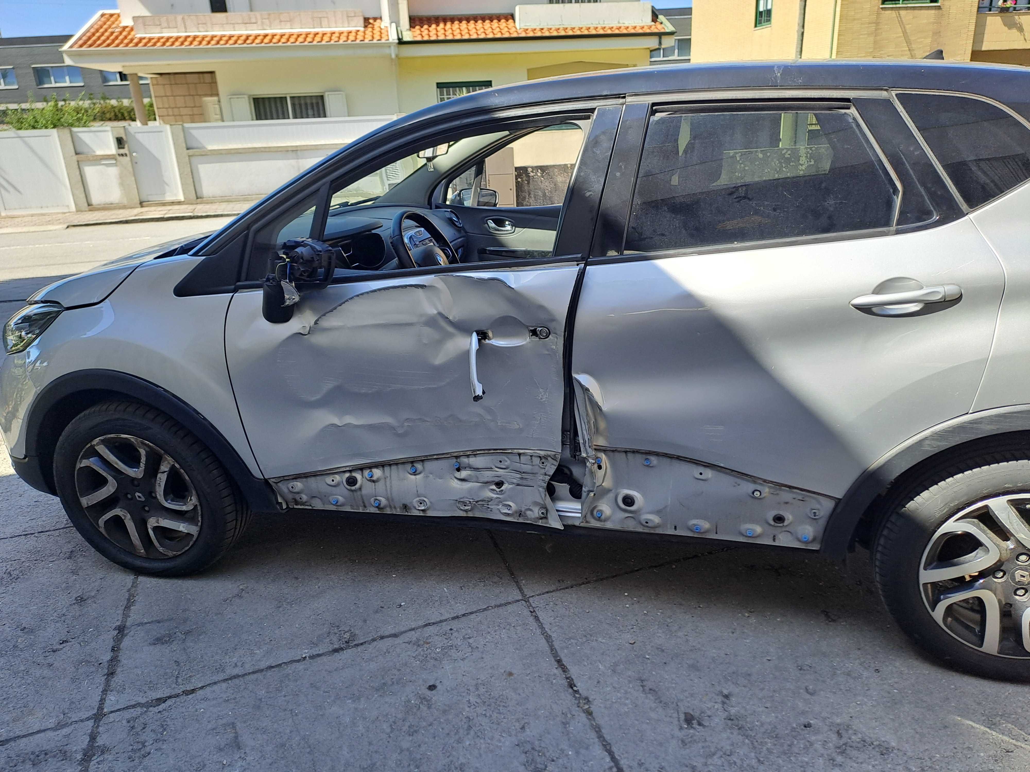 Salvado Renault Captur 1.5 Dci de 2016