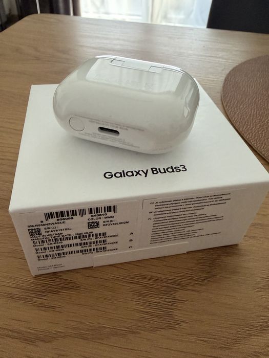 Samsung Galaxy Buds3 stan idealny, na gwarancji