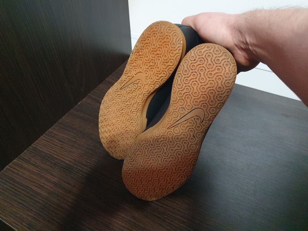 Футзалки Nike (Оригінал)