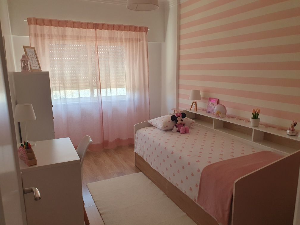 Cama individual compacta, com nichos e gavetões NOVA