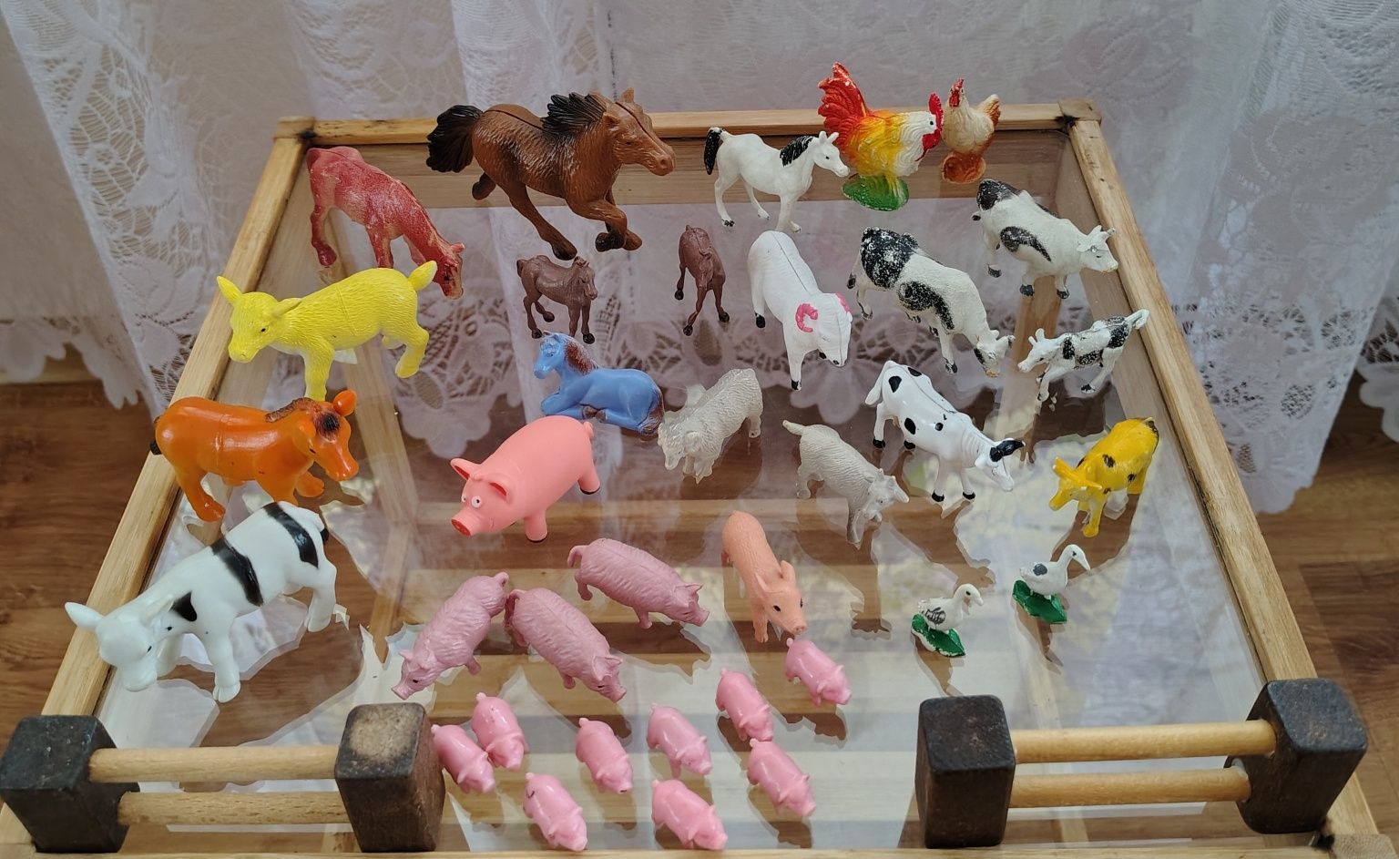 Figurki Zwierzęta domowe, gospodarstwo  35 szt.
