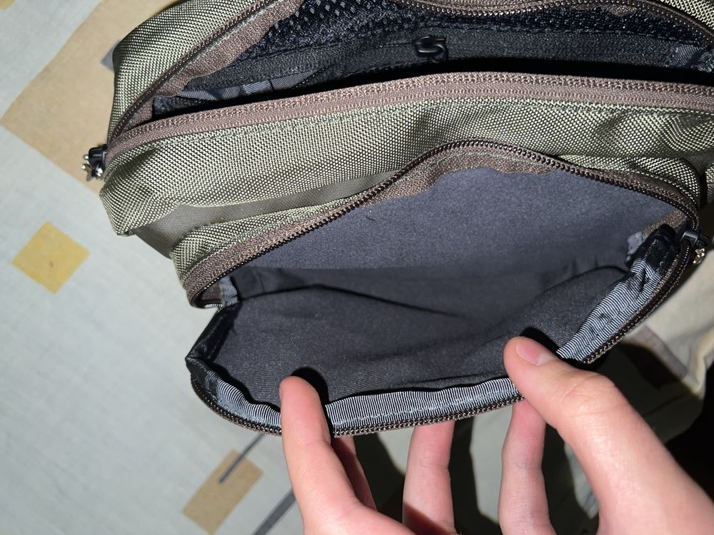 Продам сумку поясну TNF оригінал