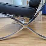 Fotel Knoll Barcelona "nowy" 40-letni z kartonu.
