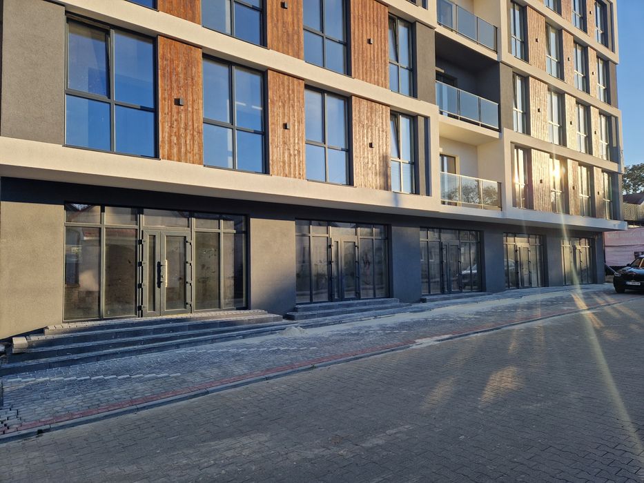 Оренда торгово-офісних приміщень в новобудові  м.Снятин