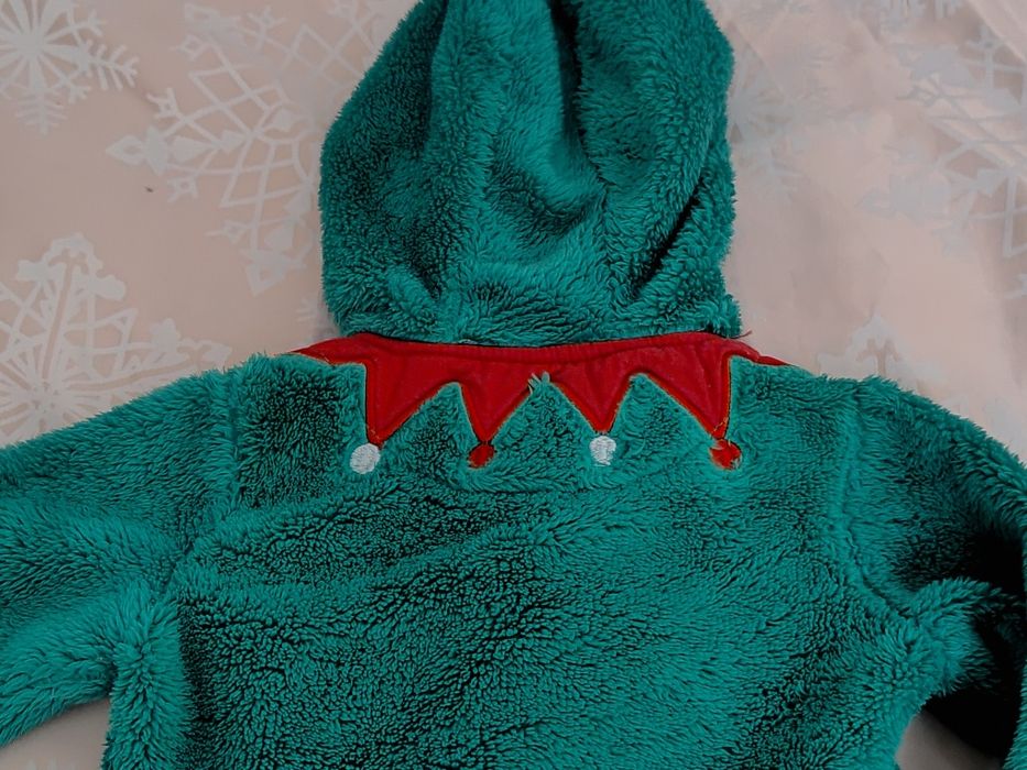 Świąteczna sukienka Mikołaj święta  pięknie zdobiona roz  4-5 miesięcy