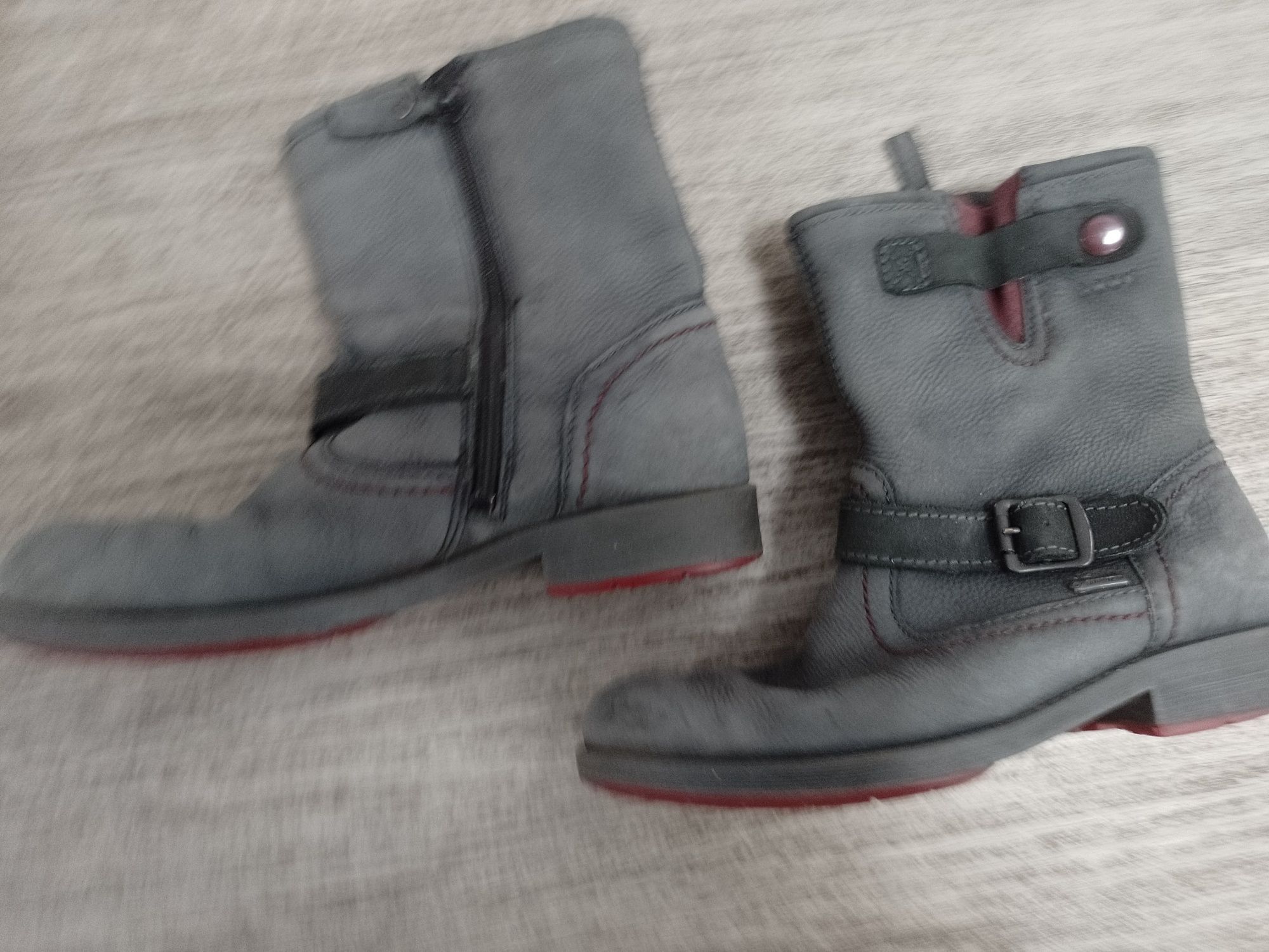 Sprzedam skórzane buty dla dziecka rozmiar 33 firmy Ecco.
