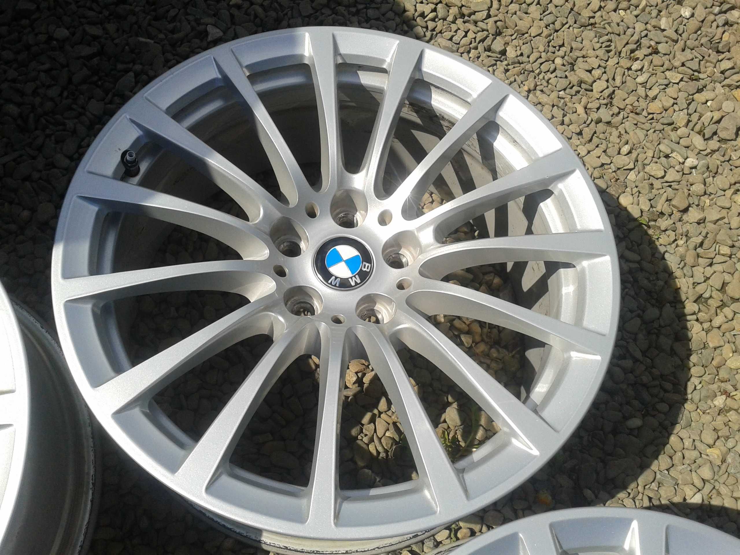 oryginalne r18 felgi bmw g30 g31 g21 g20 g01 x1 x2 x3 f48 f39 jak nowe