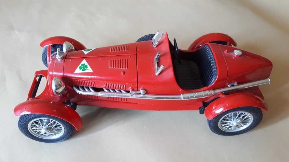 BURAGO Alfa Romeu 2300 Monza de 1934 - Escala 1:18