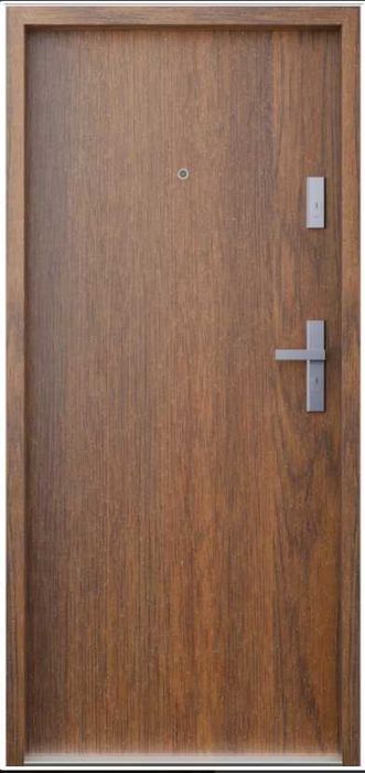 Drzwi wejściowe wewnątrz klatkowe