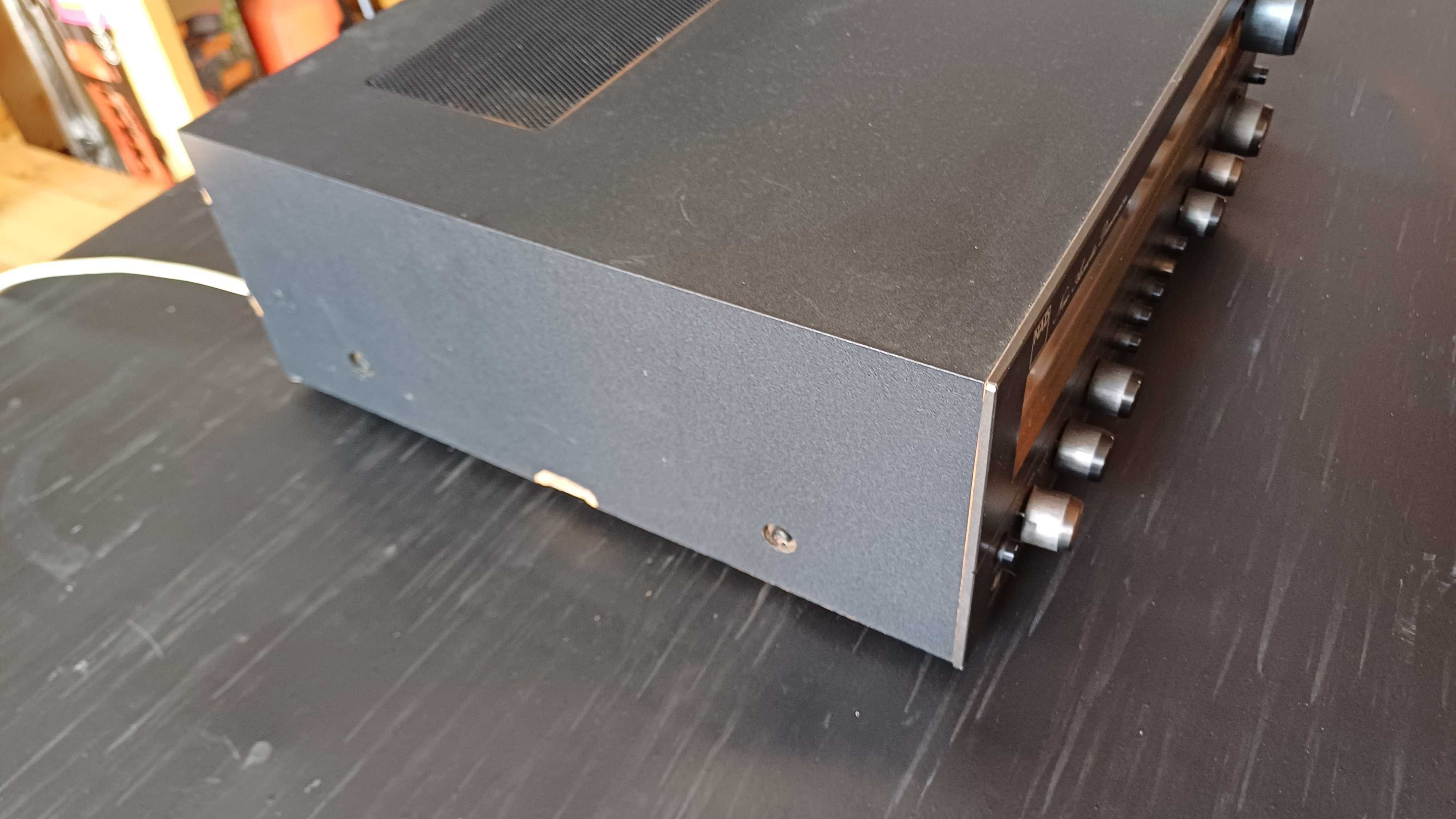 Wzmacniacz audio tuner FM NAD 7030
