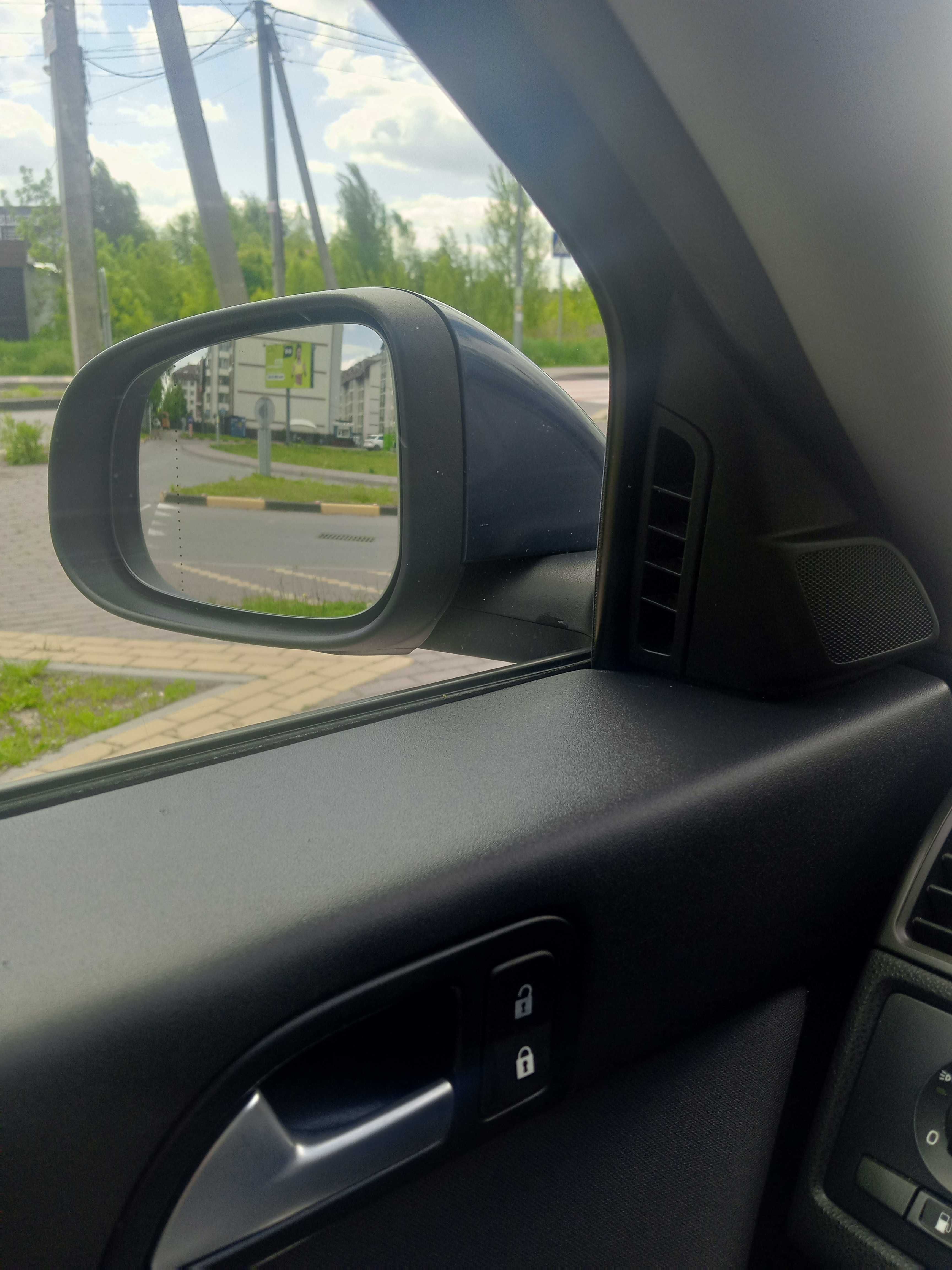 Продам VolvoS40 2011