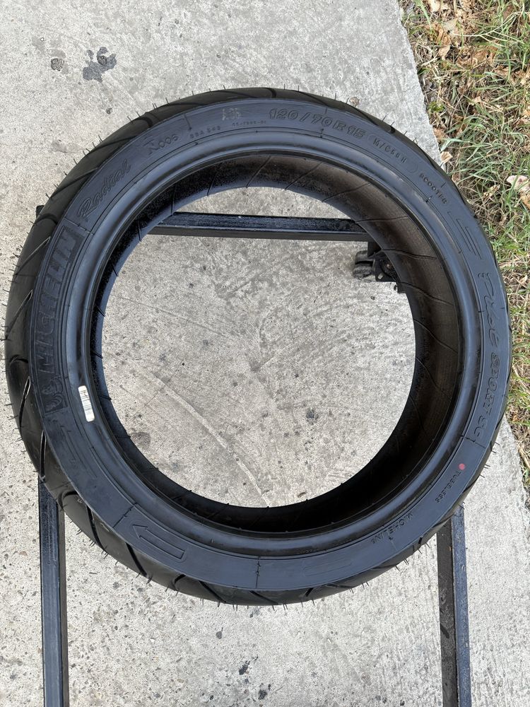 Мотошини 120/70R15 Michelin, Dunlop