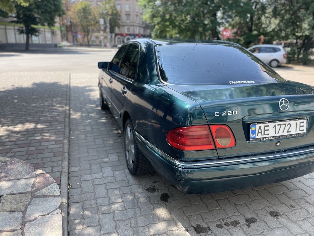 Продам мерседес в 210 2.2 дизель