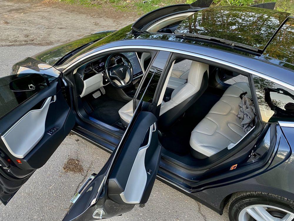 Tesla model S стекла панарама