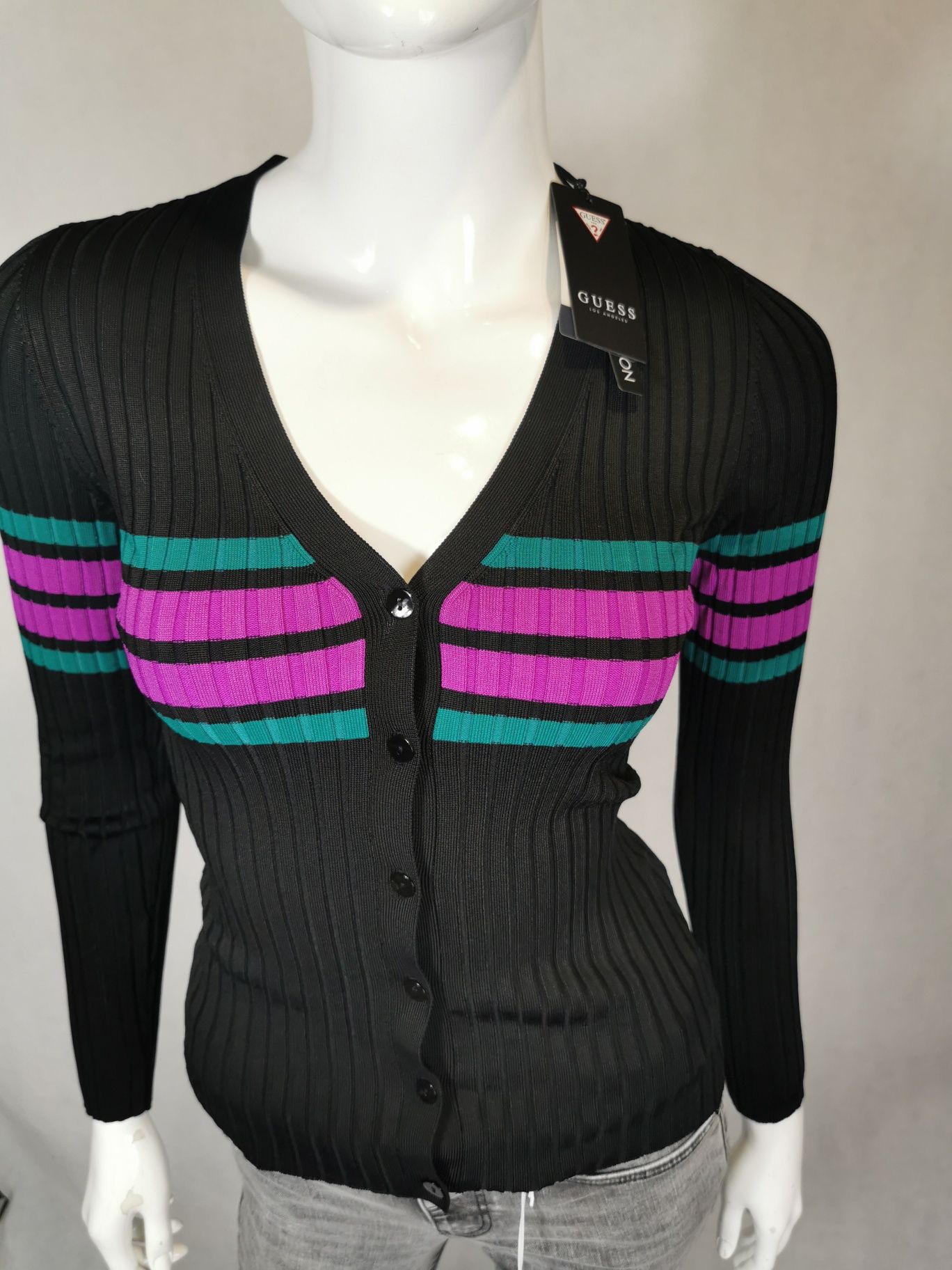 Nowy oryginalny sweter damski Guess rozmiar S czarny