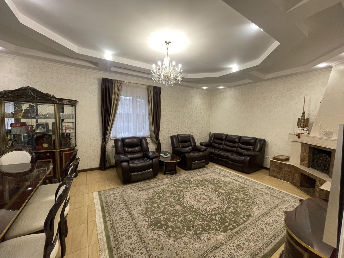Продаж будинку вул. Нижня