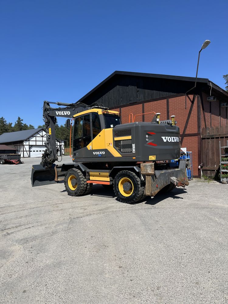 Volvo EW160E Niwelacja GPS 3D 2017 podpory koparka kołowa cat liebherr