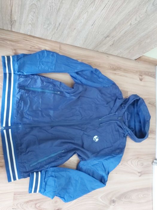 Wiatrówka   kurteczka