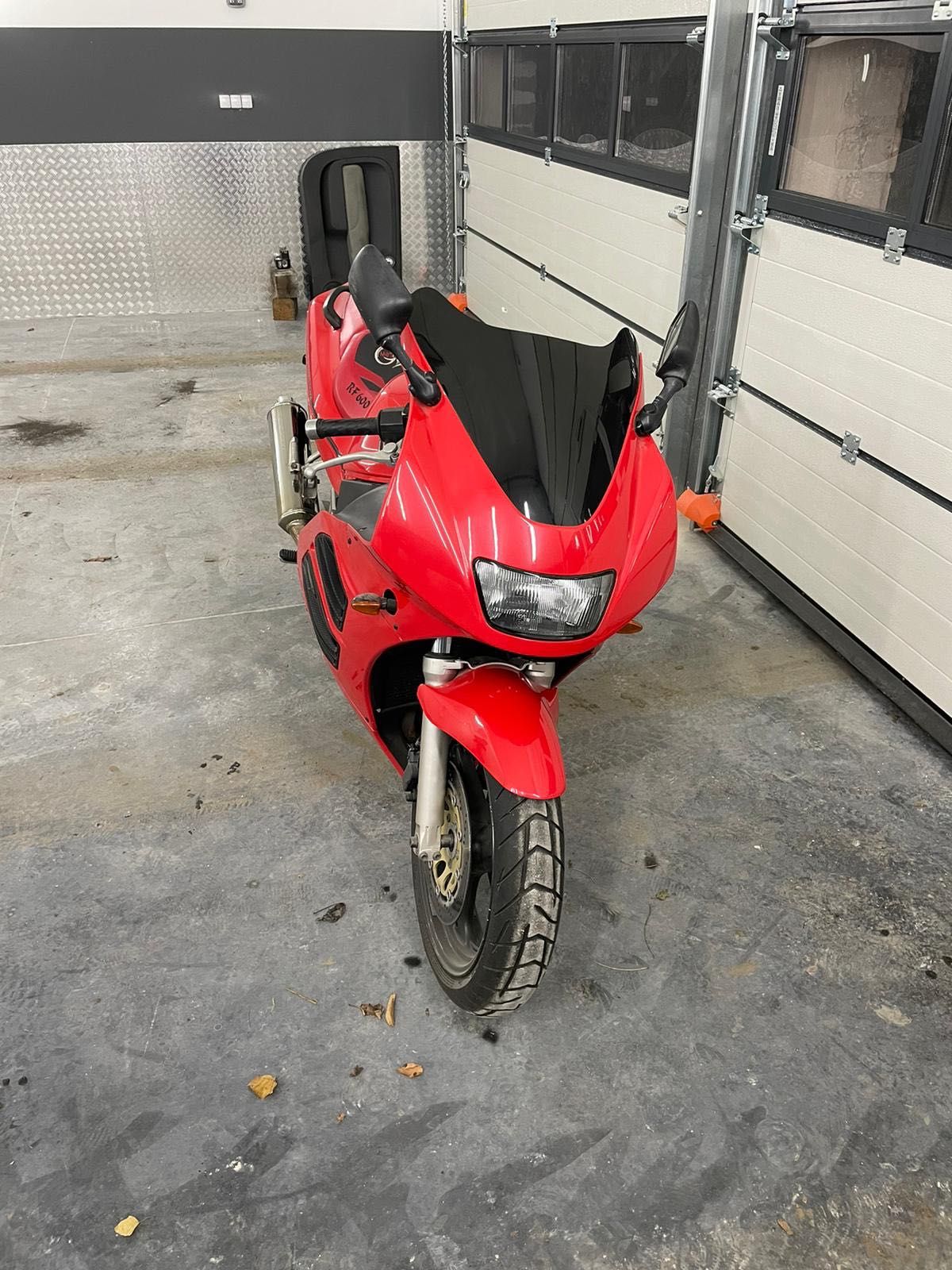 Suzuki RF 600 R, doinwestowany