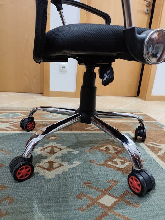 Vendo cadeira de escritório