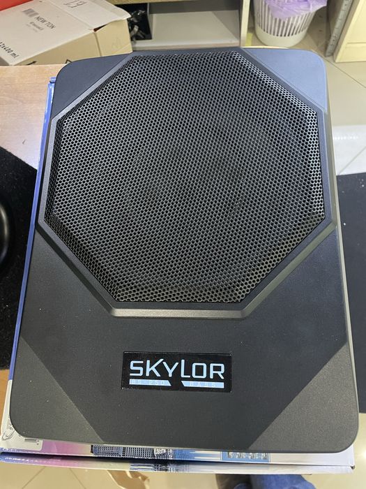 Сабвуфер компактний під сидіння 500w