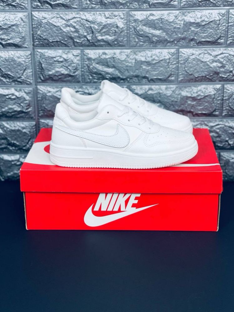 Кросівки Nike Force 1 унісекс підходять як чоловікам так і жінкам.