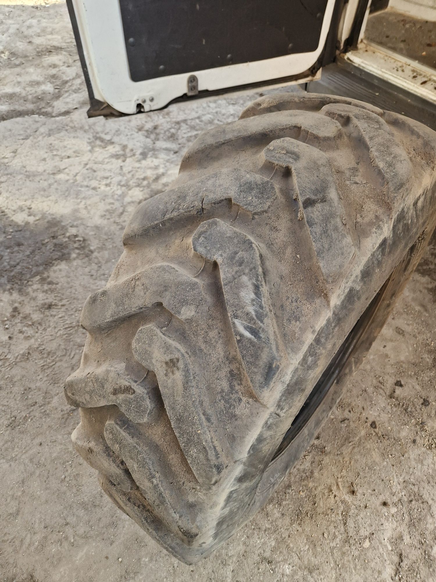 Opona 12,5/80-18 Michelin