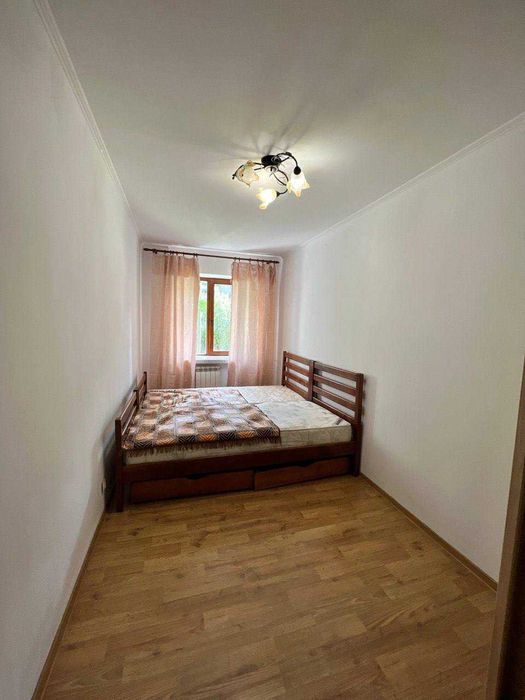 Двохярусне ліжко