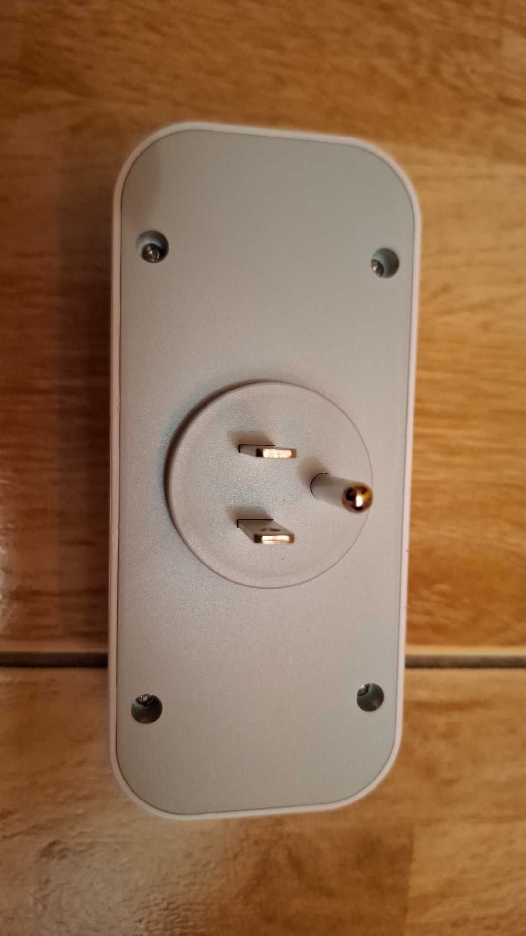 Adapter TESSAN Model-TS-324-US Type B Travel