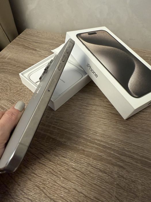 IPhone 16 pro max на 256 gb titanium