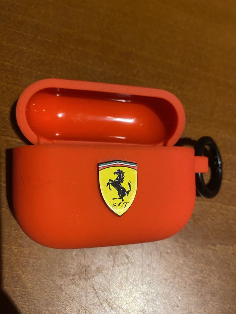 Etui na sluchawki air pods ferrari