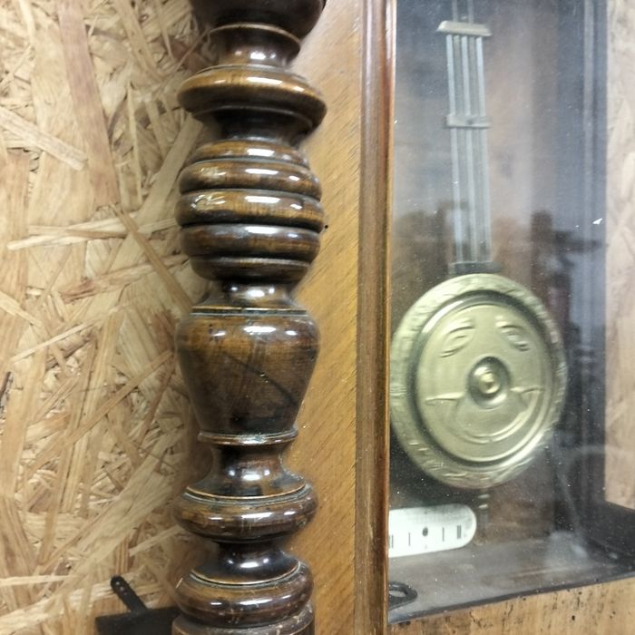 Stary zegar ścienny sprawny A15