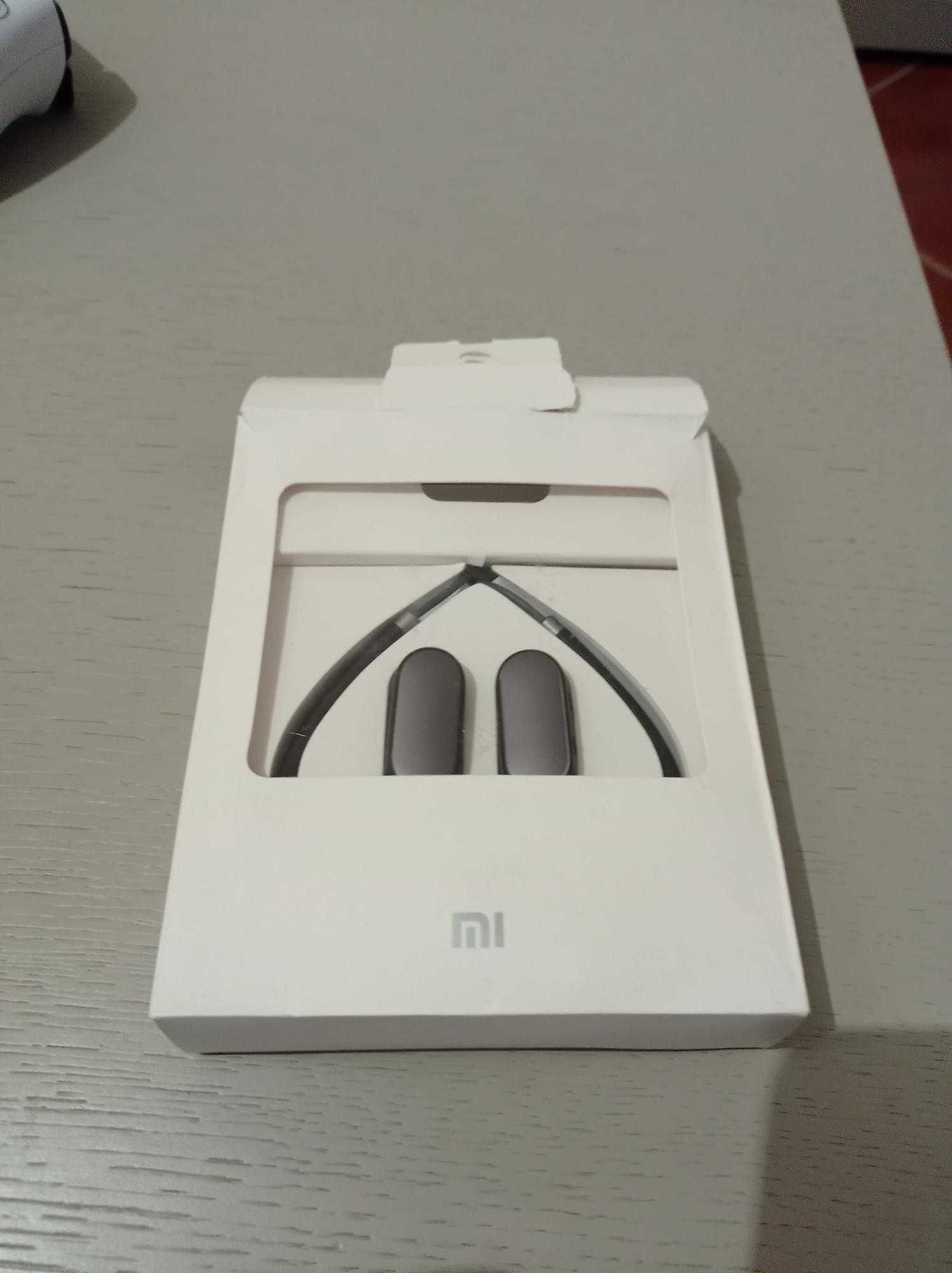 Earphones Xiaomi como novos - usados uma vez!