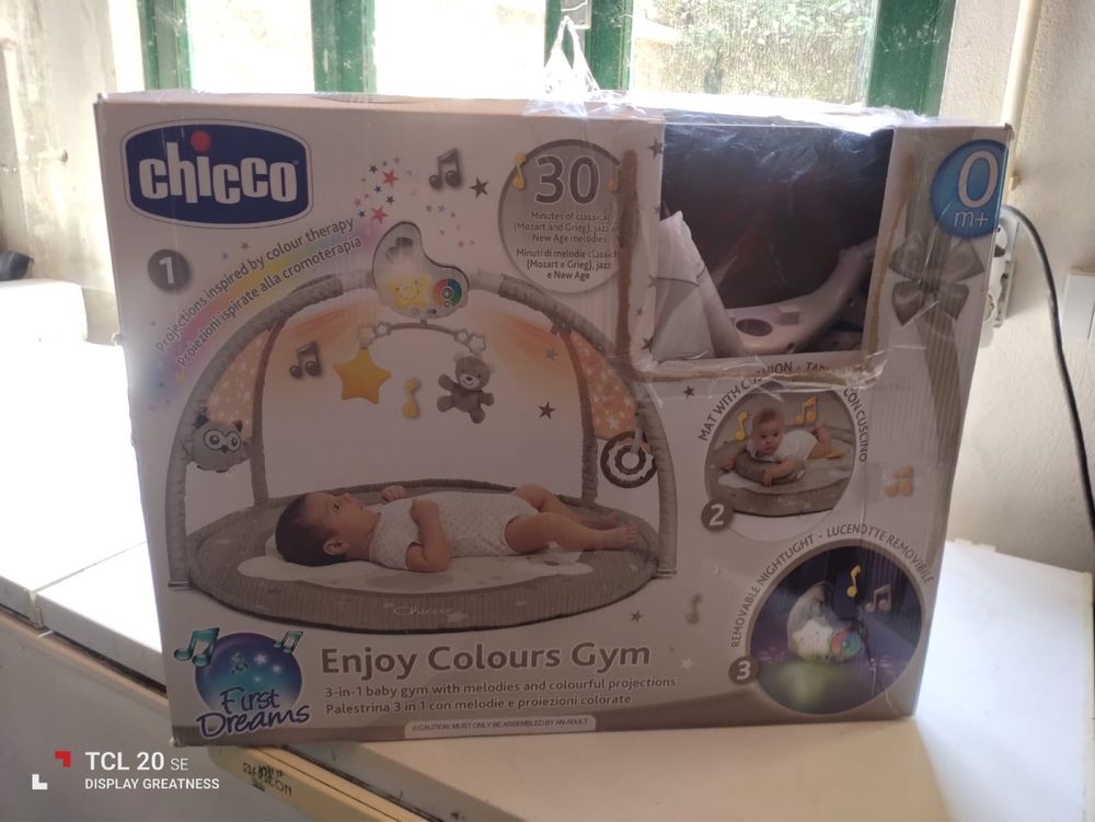 Tapete de Atividades Chicco com Brinquedos