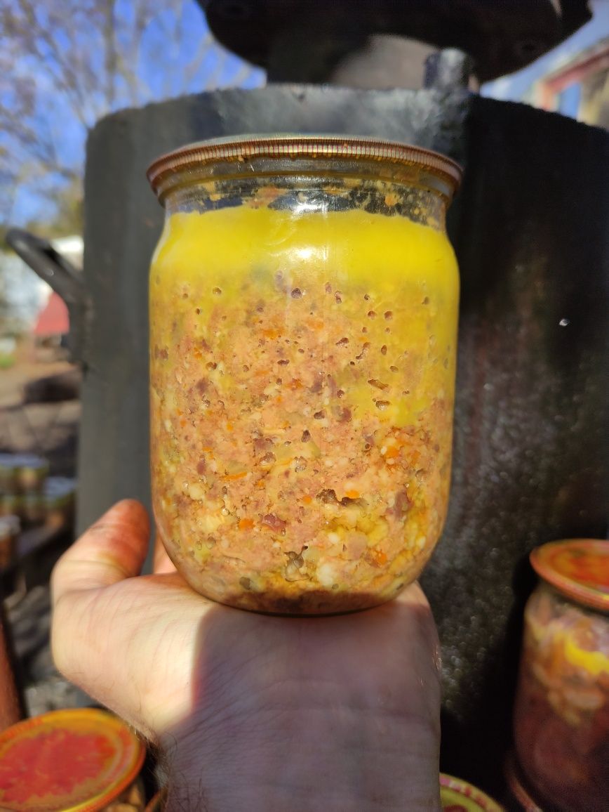 Продам домашнью тушонку, кровянку, паштет, смалець.