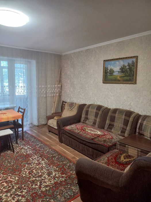 Здам гарну 3 кімнатну квартиру , р-н Інст.Зв'язку  8500+ комунальні  !