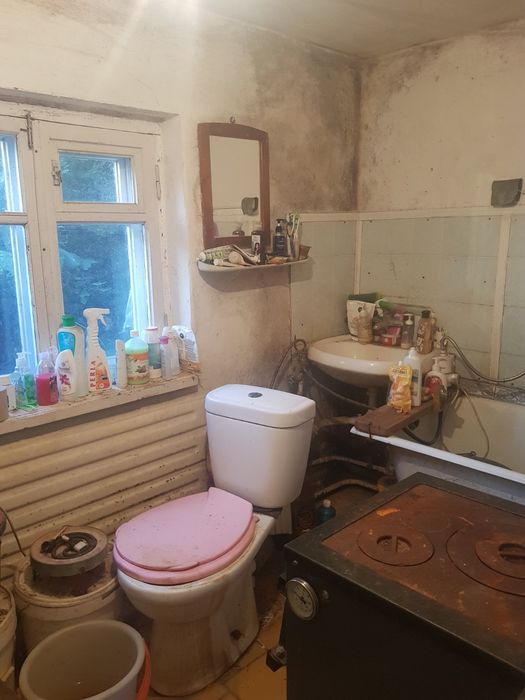 Продам ДОБРОТНИЙ будинок с.Рокитне( передмістя КРЕМЕНЧУКА,до 10 км)