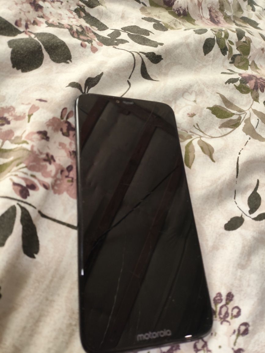 Motorola g7 power 4/64 в идеале! 2500!