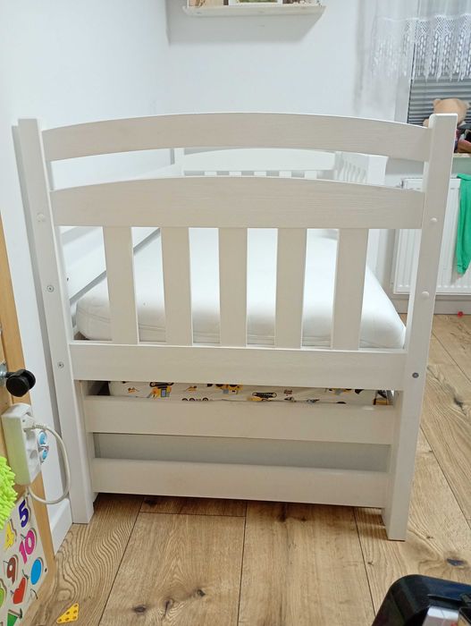 Łóżko dwupiętrowe z szufladami. 2 materace w zestawie