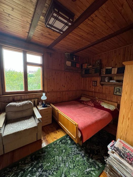 Затишний заміський будинок із каміном та атмосферою мисливського дому!