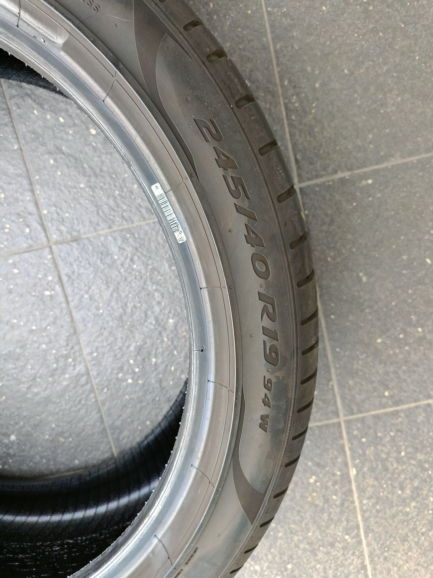 Sprzedam opony Pirelli P ZERO 245/40/19 94W