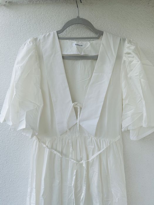 Isarouse dluga sukienka z haftem M