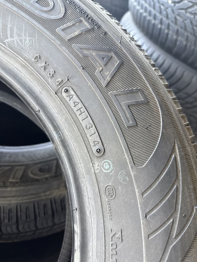 Шини резина 215/70/15 r15 Toyo всесизонні