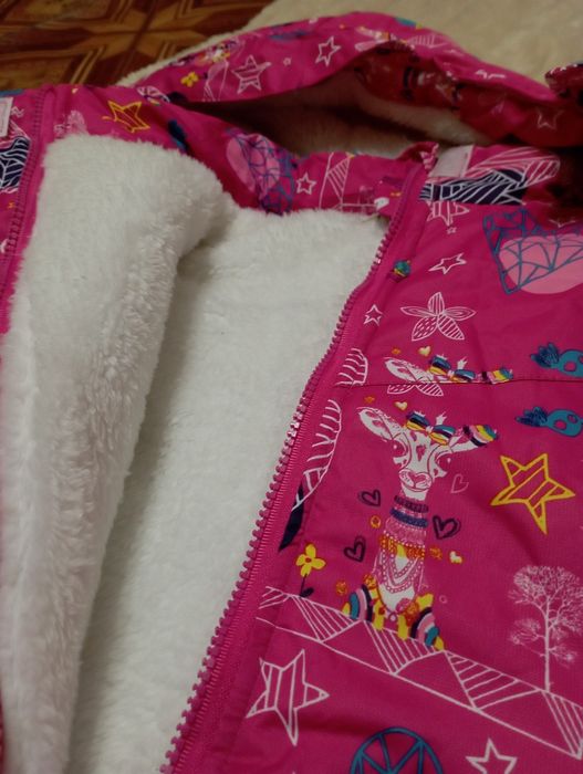 Зимова курточка на дівчинку 5 р.