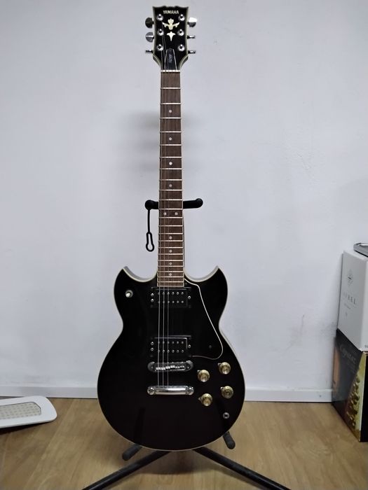 YAMAHA SG500,  Japan, 1979-80, exelente com estojo original.