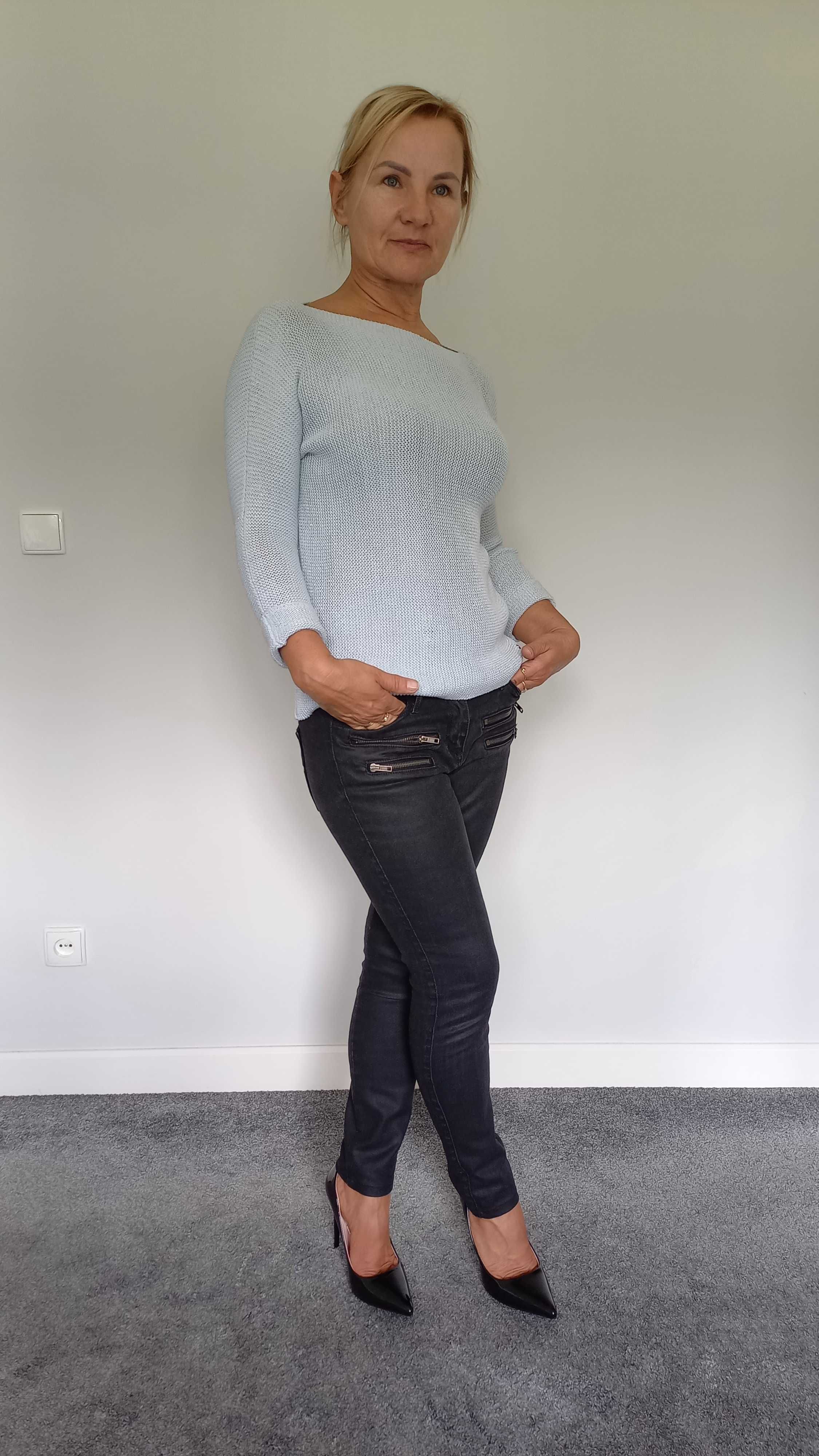 Sweter niebieski 38/M Reserved